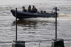 Двое студентов направились в поход и были найдены в реке без признаков жизни
