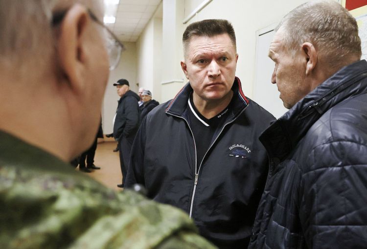 Главного десантника Урала приговорили к девяти годам и тут же освободили. Избежать наказания помогло участие в СВО
