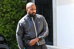 Канье Уэст стукнул запустившего руку под платьице его супруги мужчину