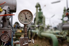 Макрон сказал о закупках русского газа через третьи страны
