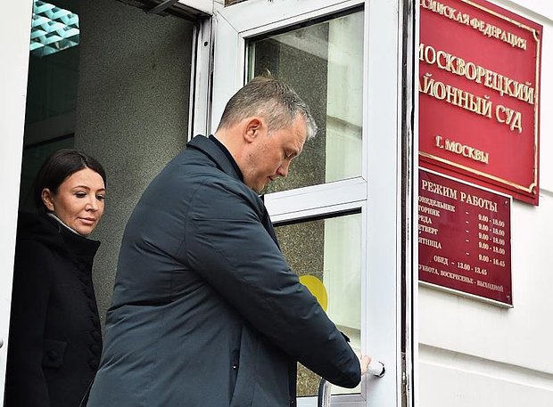 Муж «королевы марафонов» Блиновской решил отправиться на СВО. Он надеется избежать краха бизнес-империи