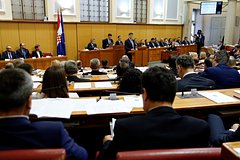 Недостаточно высочайшие итоги выборов поддерживающей столица Украины партии Хорватии растолковали