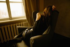 Никогда не привлекавшей супруга эротично даме дали совет
