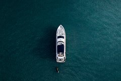 Пара отправилась в обнажённый круиз и решила навечно отрешиться от отдыха в одежке