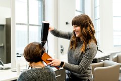Стилист перечислила раздражающие привычки клиентов