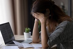 Россиянкам окрестили методы освободиться от мигрени при менструации