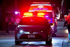Туриста без признаков жизни отыскали висячим на дереве на курорте Таиланда