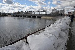 Уровень воды в затапливающей русский регион реке побил 30-летний рекорд