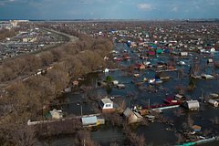 Власти рассказали об освобождении из воды еще 928 домов в затопленном Орске