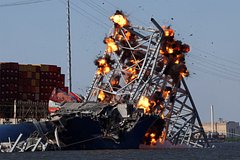 Армия США снесла часть моста в Балтиморе