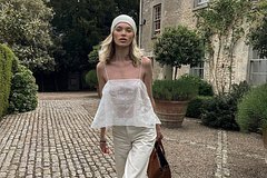 Прошлый «ангел» Victoria’s Secret снялась в прозрачном топе без бюстгальтера