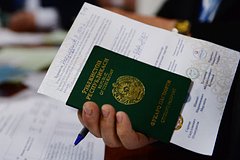 Людей Узбекистана начнут инспектировать в Казахстане из-за РФ