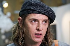 Лисовец сказал о жизни в 9-метровой комнате с пьяницами