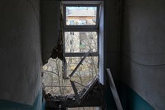 Обстрелы ВСУ повредили практически 700 жилых помещений в русском городке
