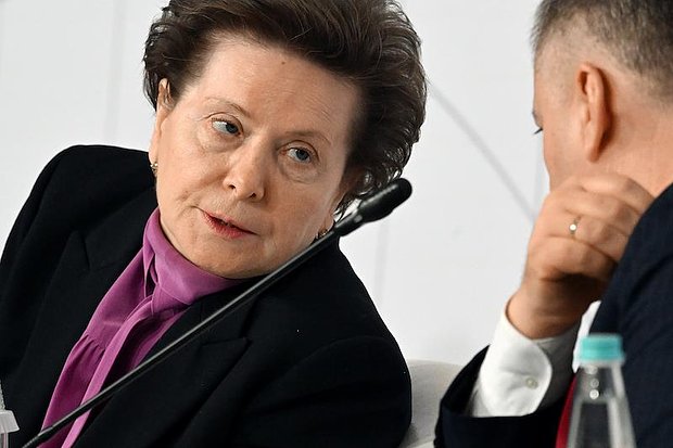 Отставка главы ХМАО Комаровой