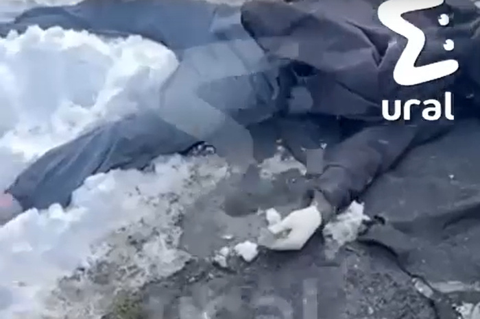 Под Екатеринбургом 17-летнего студента раздавило до смерти во время ремонта автомашины