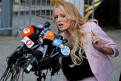 Порнозвезда поведала в суде о сексе с Дональдом Трампом