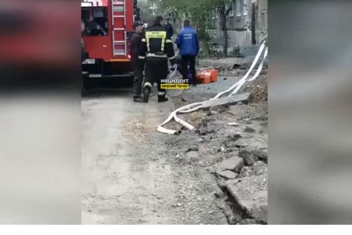 Пожарные в Нижнем Тагиле, прибыв на вызов, узрели сидячего в пылающем кресле мужчину