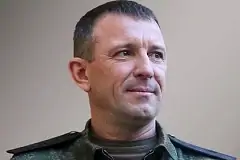 «Прыгал в окопы к обыденным рядовым». Сослуживцы арестованного генерала Попова не веруют в обвинения против него