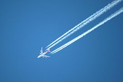 Русский самолет резко сменил курс из-за пассажира с признаками инфаркта