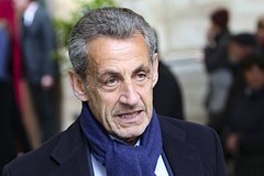 Саркози поведал о вероятном открытом противоборстве меж Францией и РФ