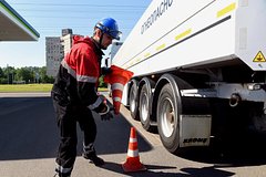 В РФ решили снять ограничения на экспорт бензина из страны