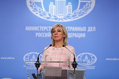 Захарова оценила утверждение Макрона об отсутствии войны Европы с РФ