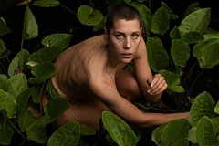 Артистка Ира Горбачева объяснила любовь к оголенным фото