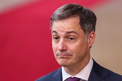 Царь Бельгии принял отставку правительства после поражения на выборах
