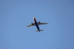 Летевший в Столицу самолет застрял в аэропорту на 8-мь часов из-за повреждения