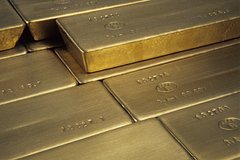 Минфин направит на покупку валюты и золота 10-ки млрд руб.