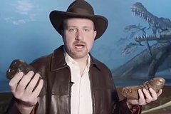 Мужик уволился с престижной работы и открыл музей кала