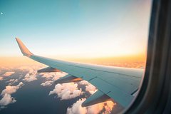 Пилоты летевшего над Россией самолета увидели не обычный предмет в небе