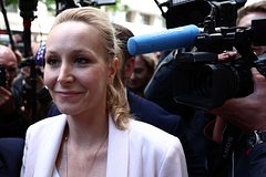 Правая партия во Франции заявила о планах соединиться с «Нацобъединением»