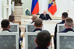 Путин сказал о общенародной поддержке героев СВО