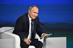 Путин проговорил о «съезжающих с орбиты» США