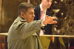 Риттер рассказал о снятом совместно с ним с рейса в Россию Наполитано