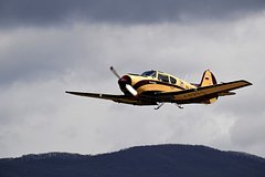 Самолет экстренно сел на трассу в русском регионе