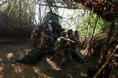 Стали известны подробности ранения служащих НТВ