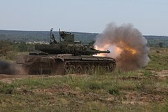 Танки и военнослужащие вышли на полигоны в 12 русских регионах