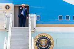 Трампа предложили лишить лицензии на ношение орудия