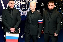 В Госдуме захотели ввести эталон концертного костюма для артистов