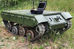 В РФ сделали бота с противотанковыми ракетами
