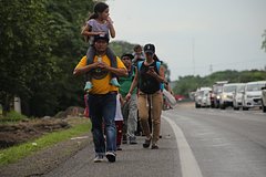 В США рассказали о планах Байдена узаконить сотни тысяч мигрантов
