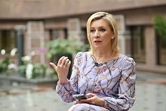 Захарова пригрозила Польше ответом на ограничения для дипломатов