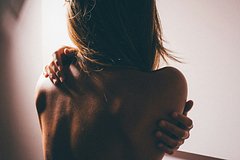 Даму необоснованно обвинили в изменах из-за 1-й привычки