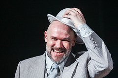 Звезда «Глухаря» проговорил об уходе из Театра сатиры