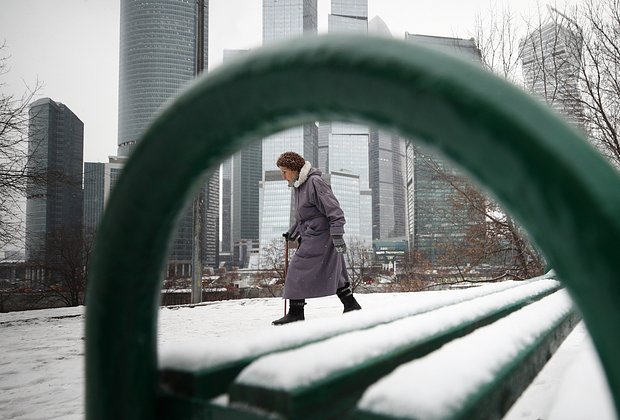 Болезнь Альцгеймера: как ухаживать за больными деменцией