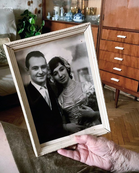 Болезнь Альцгеймера: как ухаживать за больными деменцией