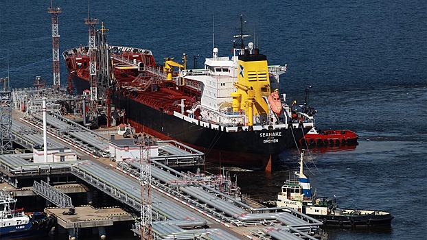 Перевозка российской нефти резко подорожала